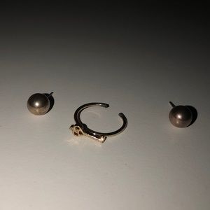 Key ring with matching pearl earrings.